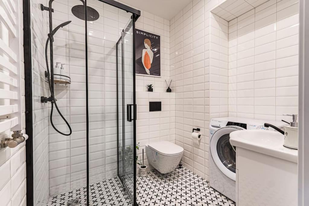 Modern Flat In Old Town Kaunas - Free Parking & Self Check-In ภายนอก รูปภาพ