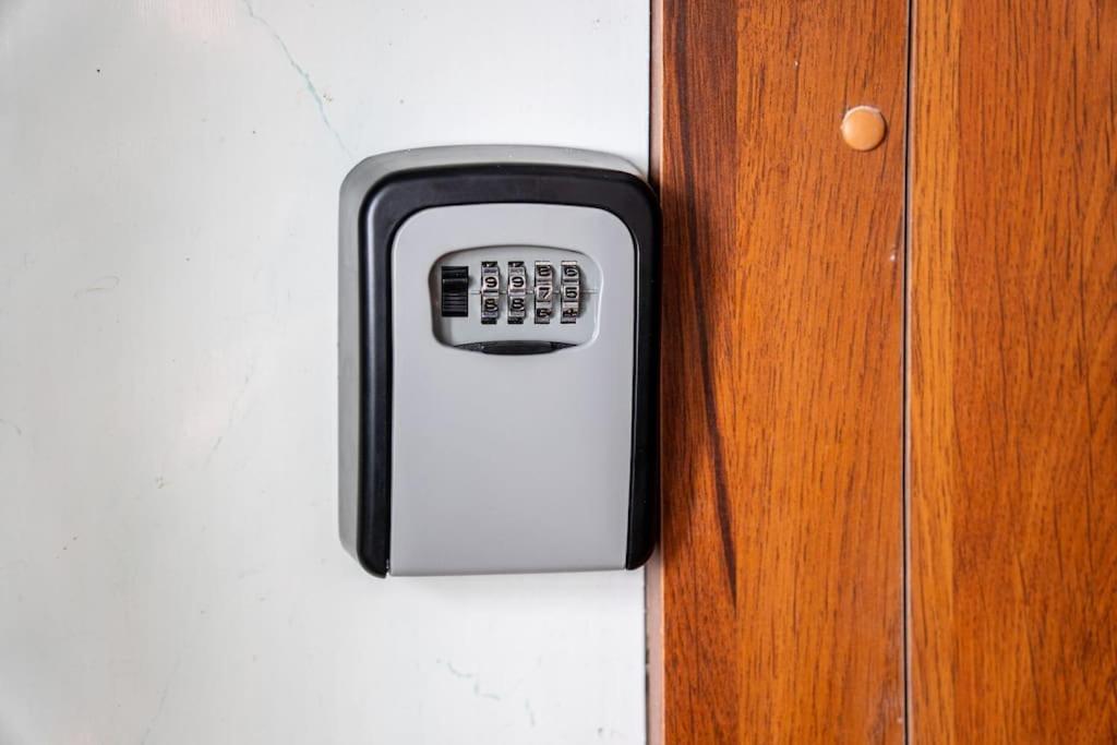 Modern Flat In Old Town Kaunas - Free Parking & Self Check-In ภายนอก รูปภาพ
