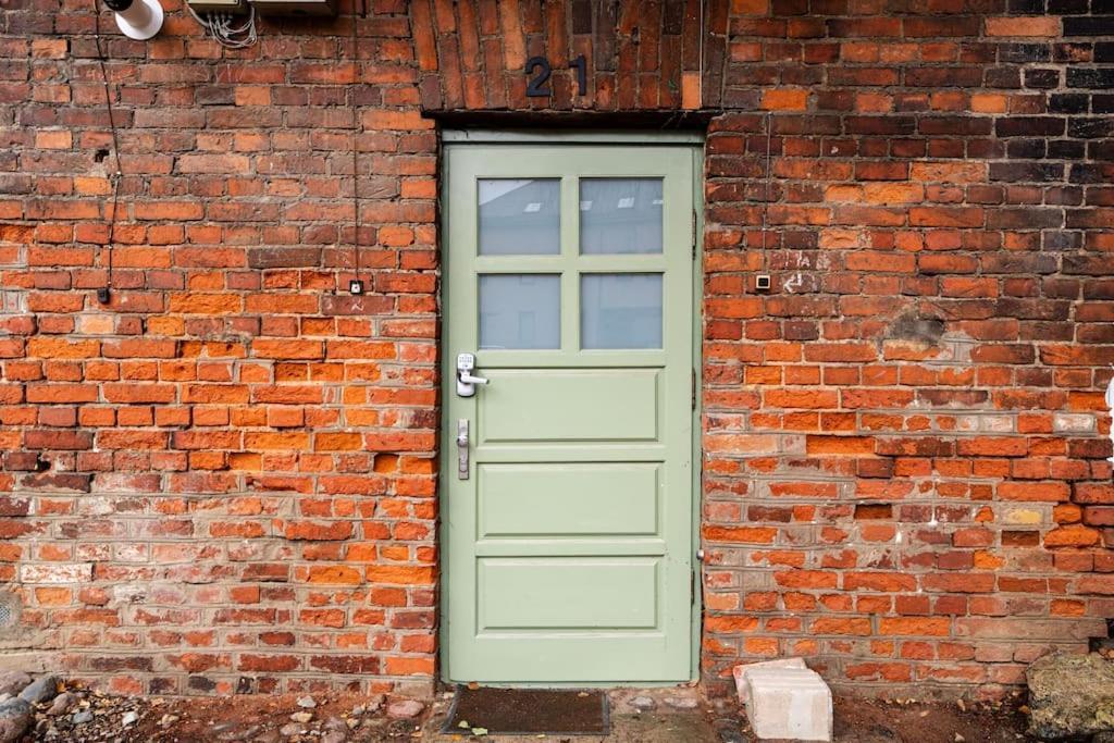 Modern Flat In Old Town Kaunas - Free Parking & Self Check-In ภายนอก รูปภาพ